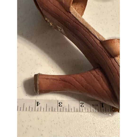 L.e.i Vintage Women's Brown Floral Embossed Leather Heeled Sandals Size 7 - Picture 11 of 11